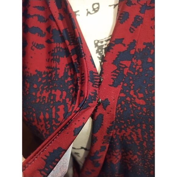 BCBG Max Azria Maroon Navy blue Animal Print Wrap Tie Dress Size Small career - Picture 8 of 11